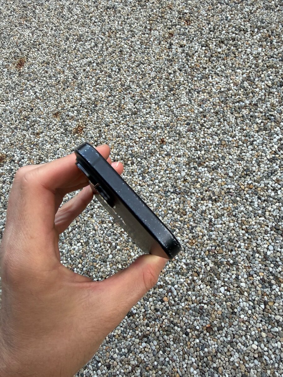 IPhone 15 - 3
