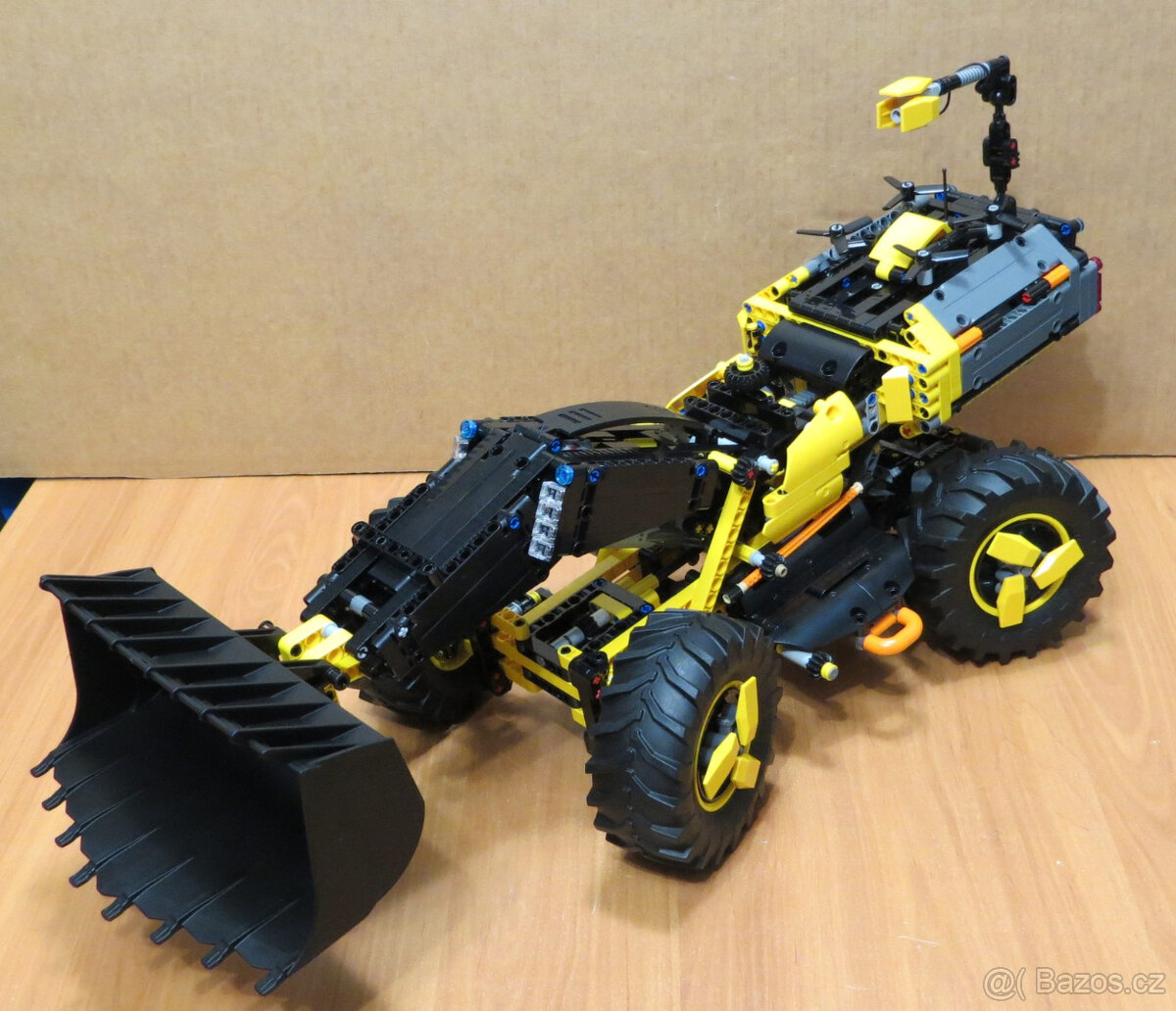 LEGO 42081 Volvo koncept kolového nakladače ZEUX - 3