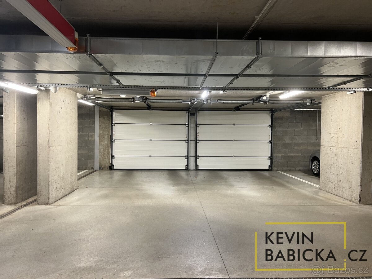 Pronájem garážového stání, ul. Kumpoštova, Brno - 3