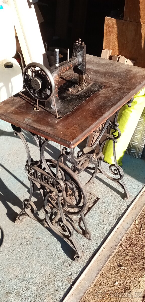 Prodám šicí stroje Singer - 3
