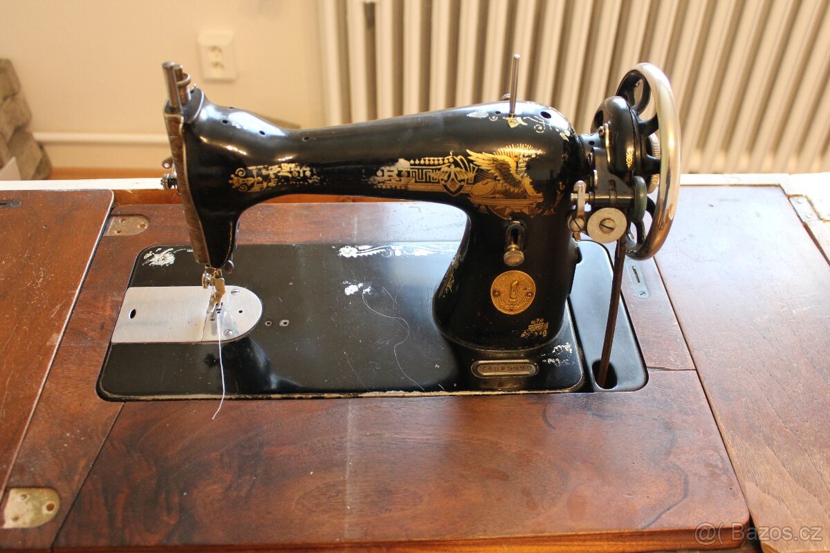 Starožitný šicí stroj - 3