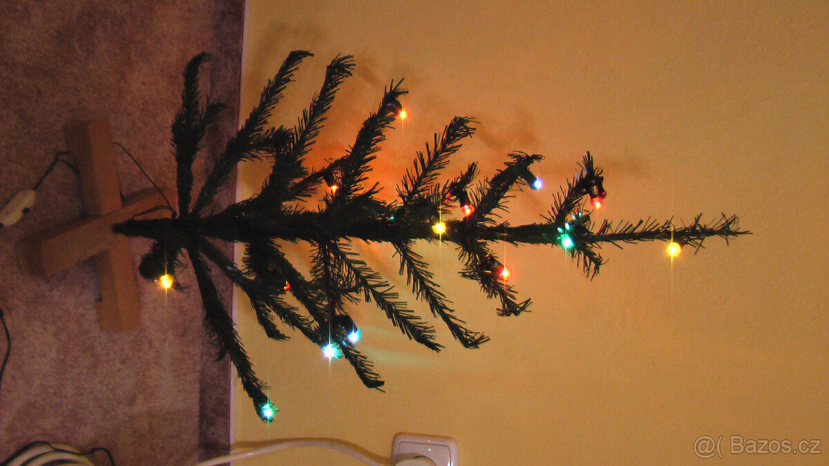 DVA MALÉ VÁNOČNÍ STROMEČKY - 3