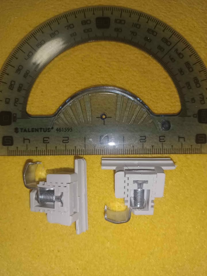 IKEA 10055460 (1x) Příchytky pro montáž - 3