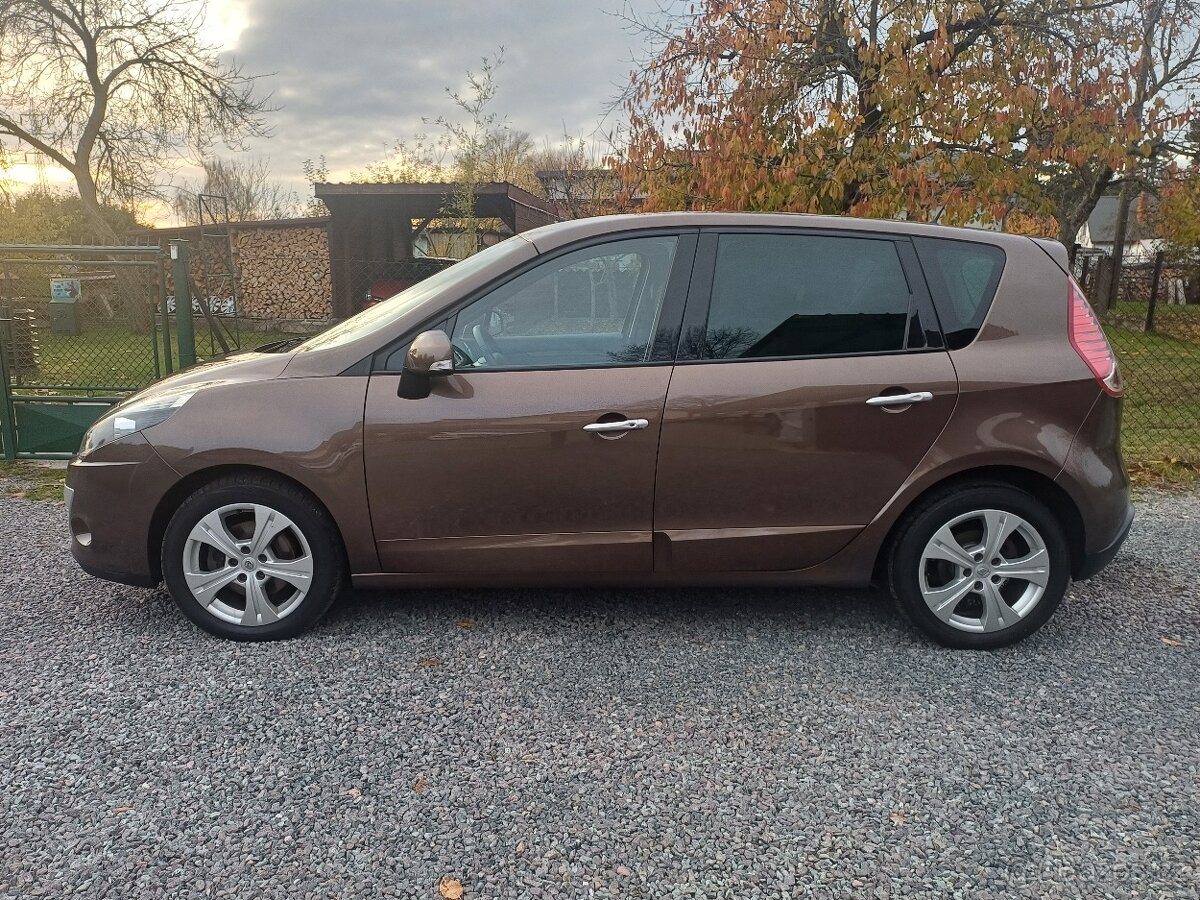 Benzínový Renault Scenic 1.4 Tce 2010 - 3