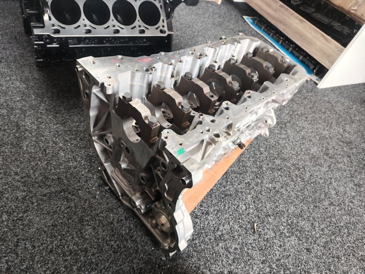 Blok motoru BMW N57D30 - 3