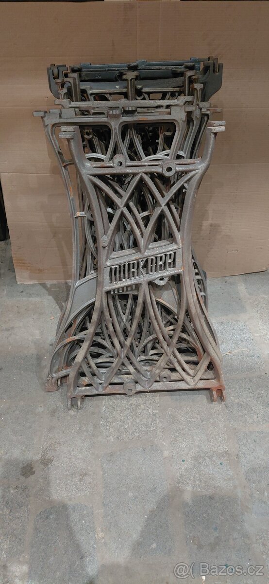 Staré šicí stroje - 3