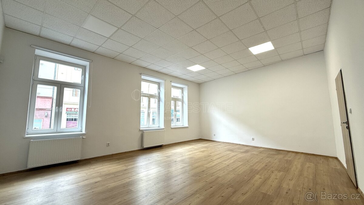 Pronájem nebytových prostor - Ostrava - ul. Nádražní - 3