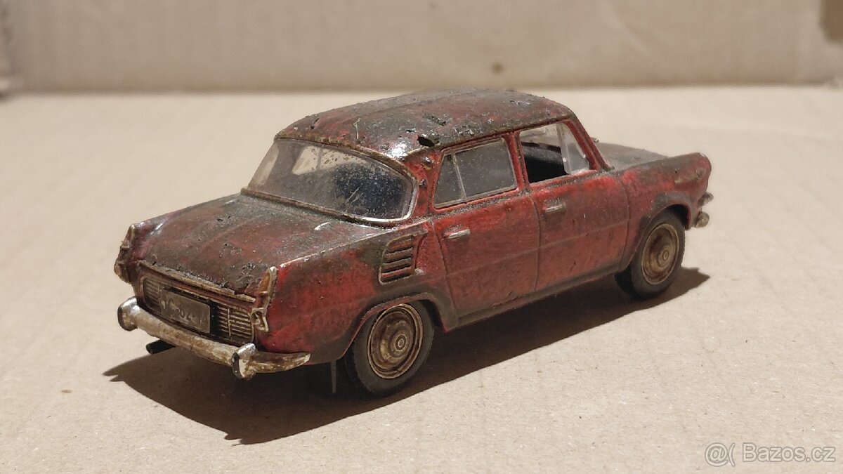 Vrak Škoda 1000MB 1:43 - 3