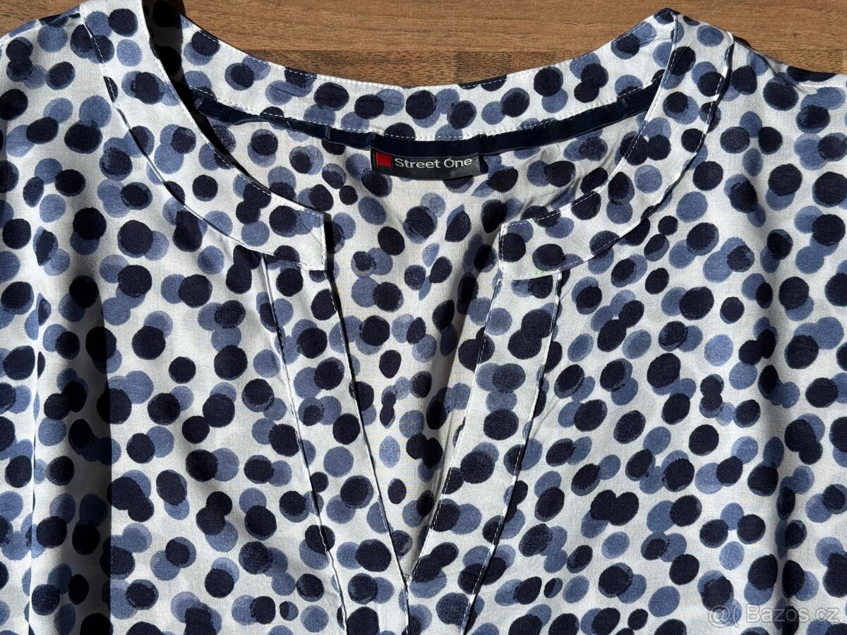 Halenka s 3/4 rukávem, velikost L - 3