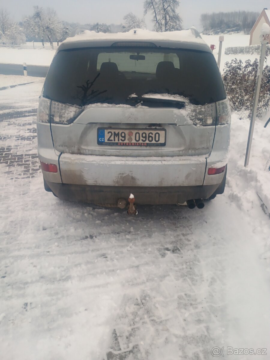 Mitsubishi Outlander - 3