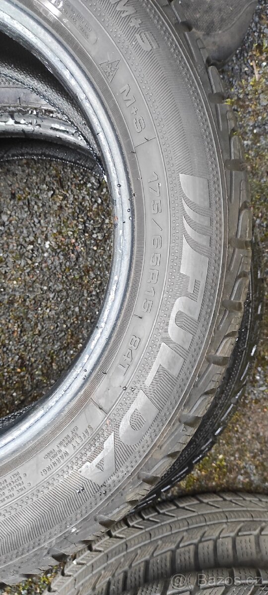 Pneu r16 starší použité - 3