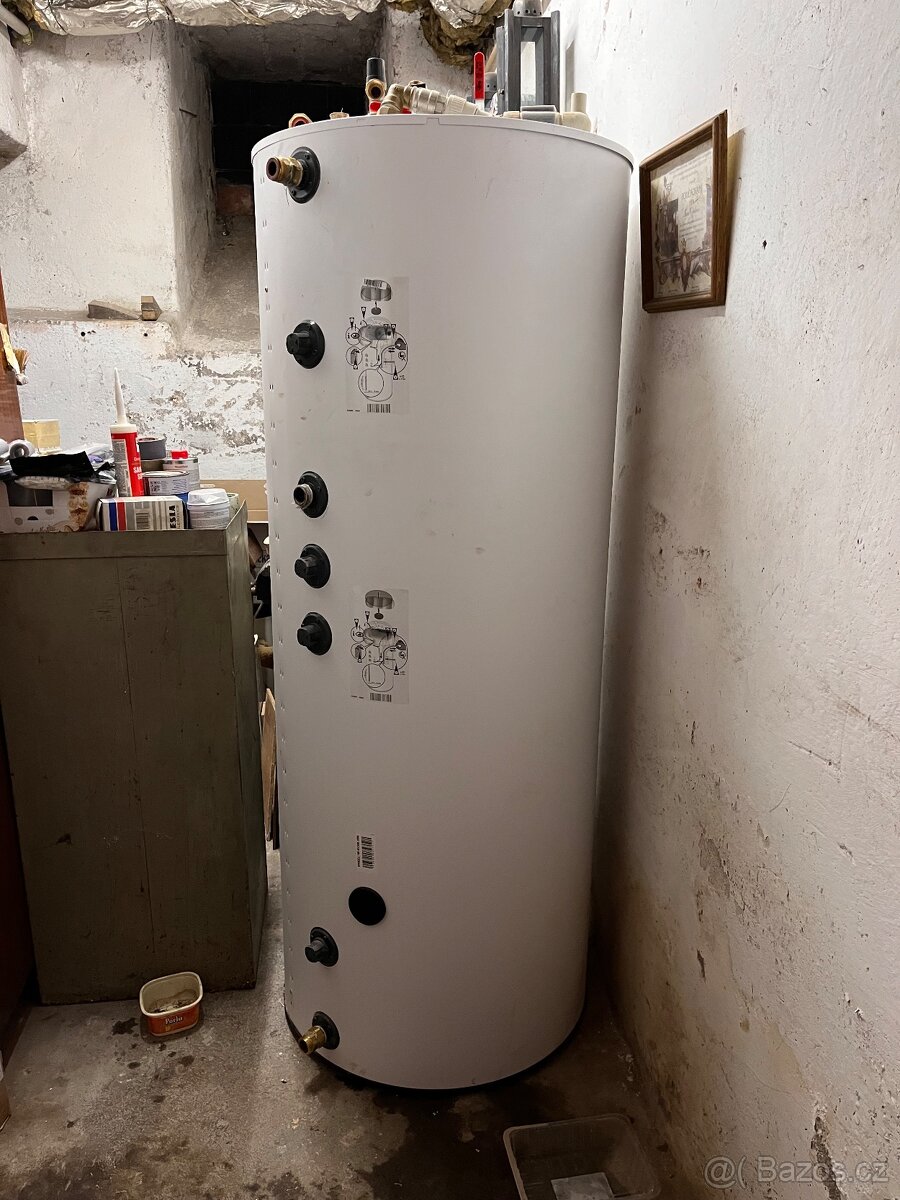 Prodám bojler Wiessmann Vitocell 100 W. - 3
