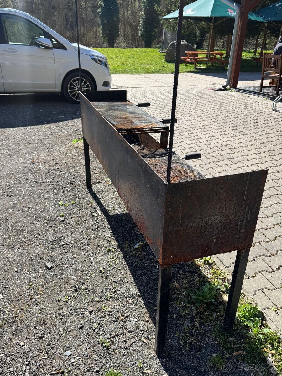 Gril na dřevo - 3