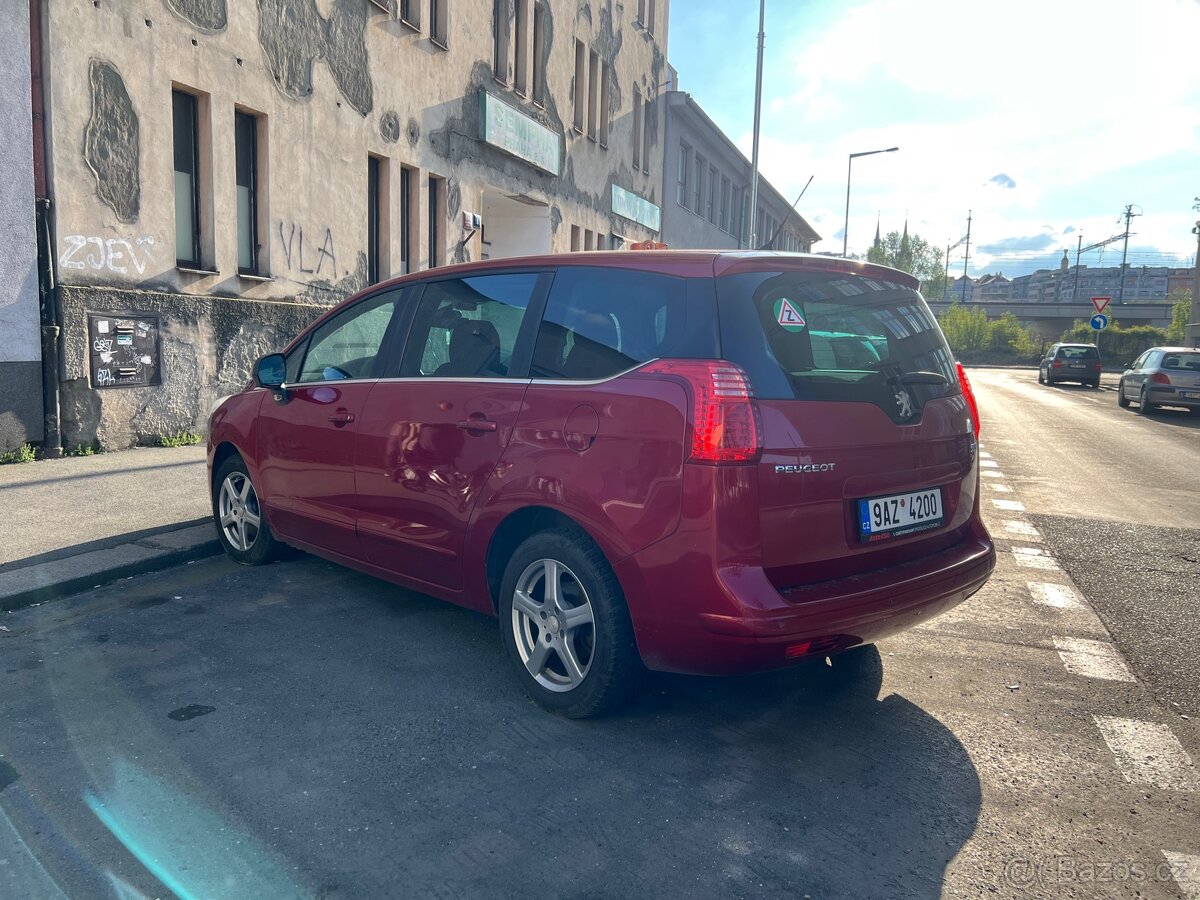 PEUGEOT 5008 1.6 VTi - 3