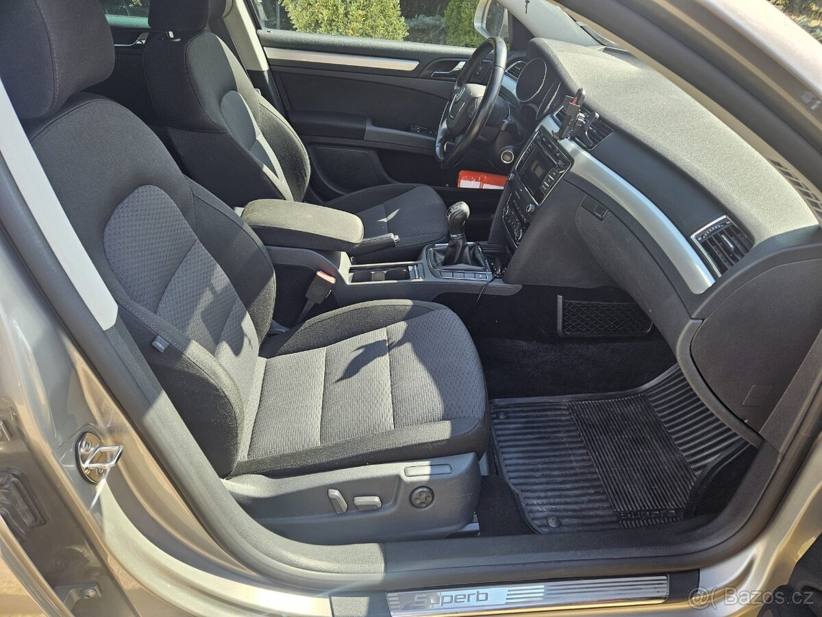 Škoda Superb combi 2,0 TDi 125 kW 4x4 Elegance - 3