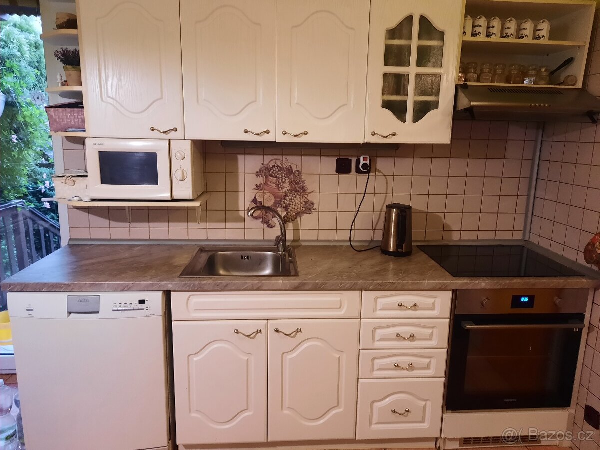 Kuchyňská linka plus spotřebiče - 3