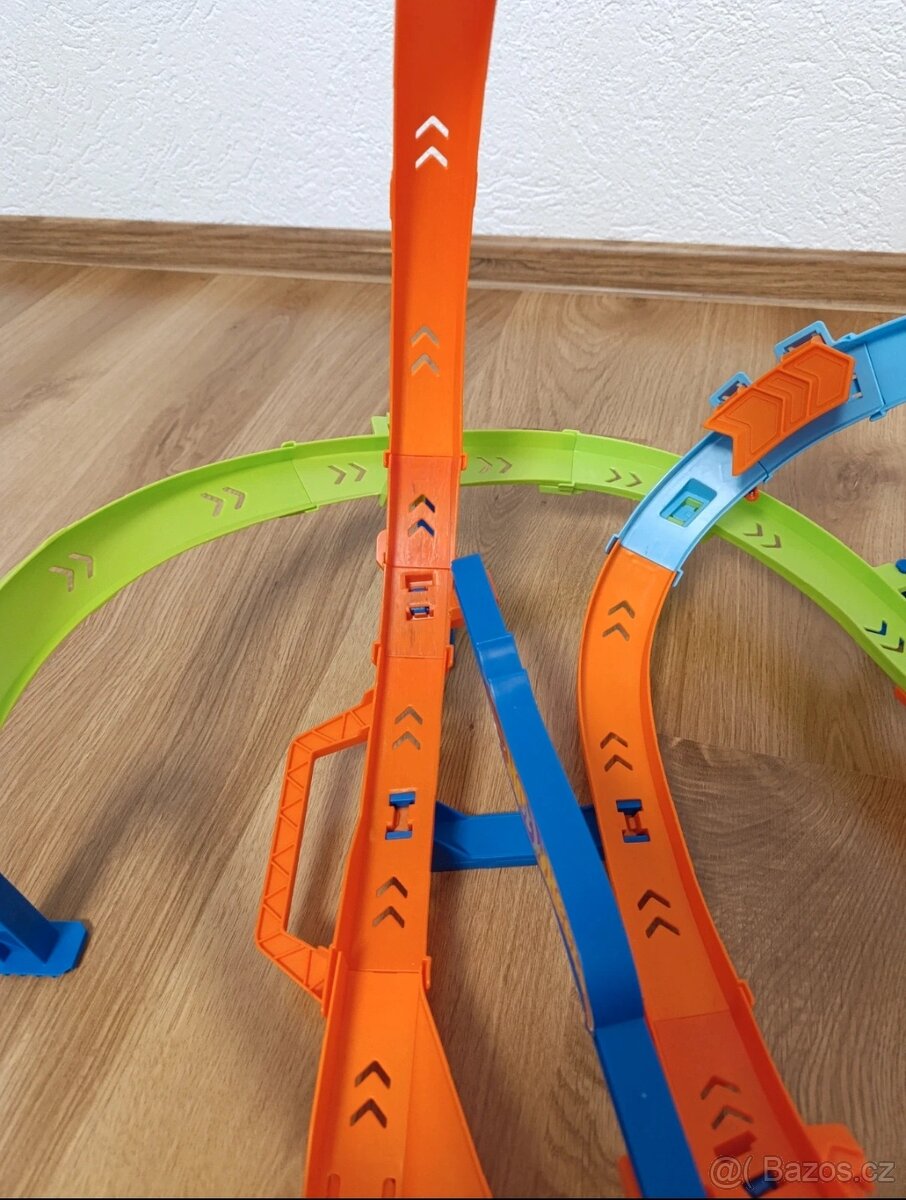 Hotwheels dráha extrémní hyper smyčka - 3