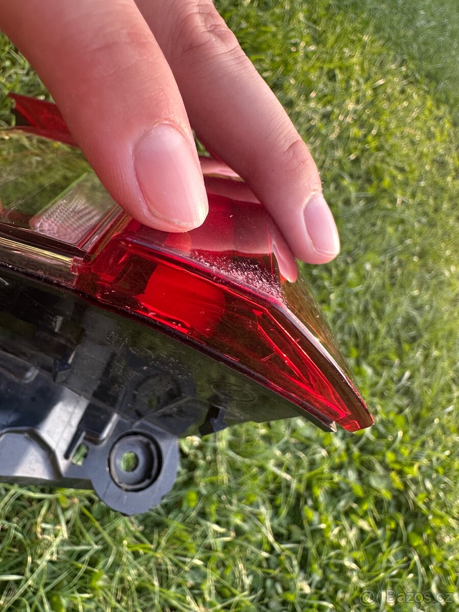 Originální levá zadní vnější svítilna Škoda Octavia 4 combi - 3