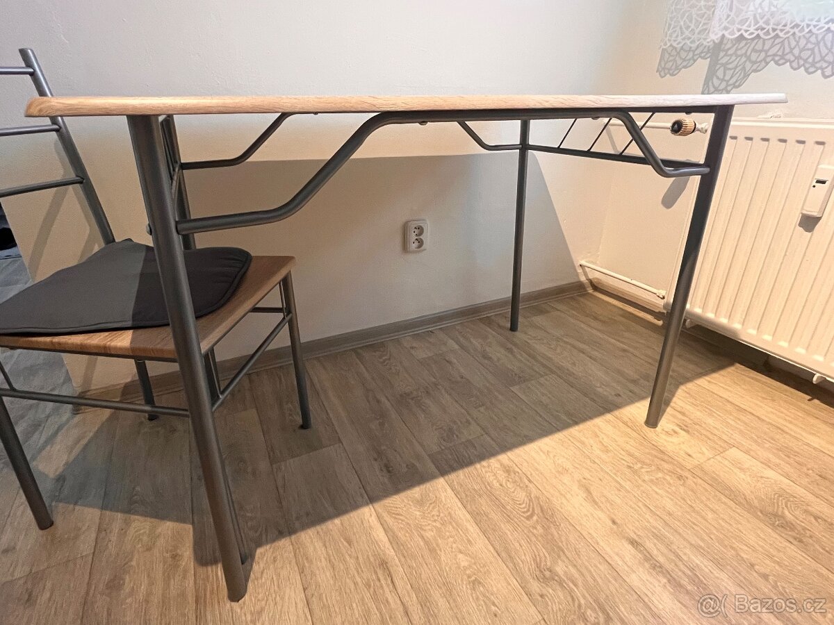 Jídelní stůl - 3