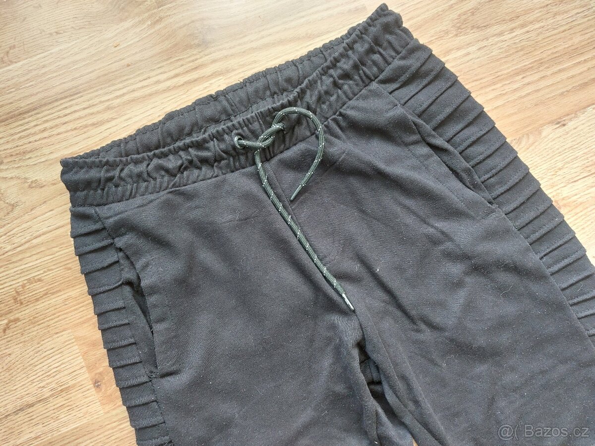 Chlapecké tepláky zn. Chapter vel. S - 3