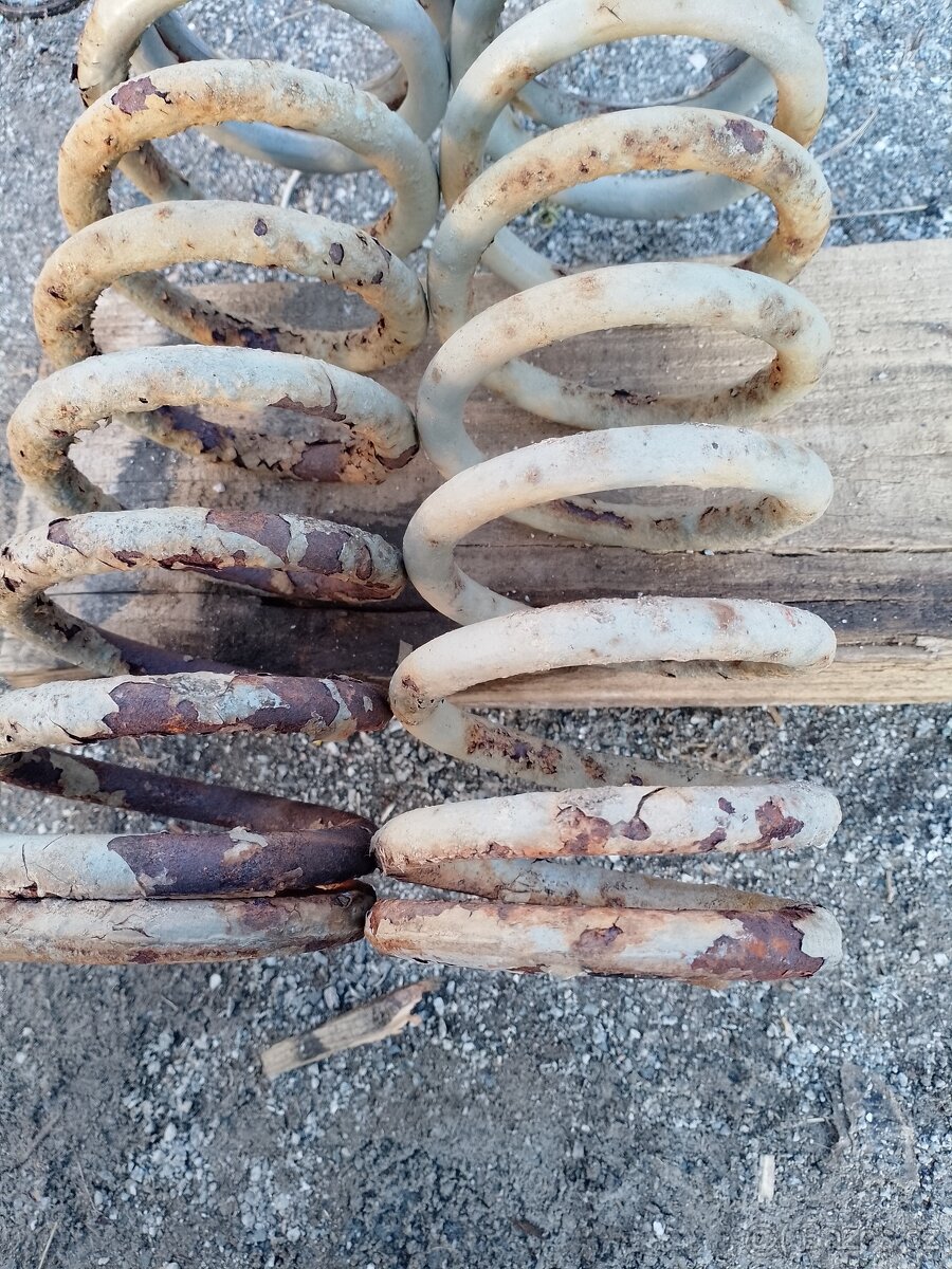 Škoda 100 100L 110L pružiny, pera - 3