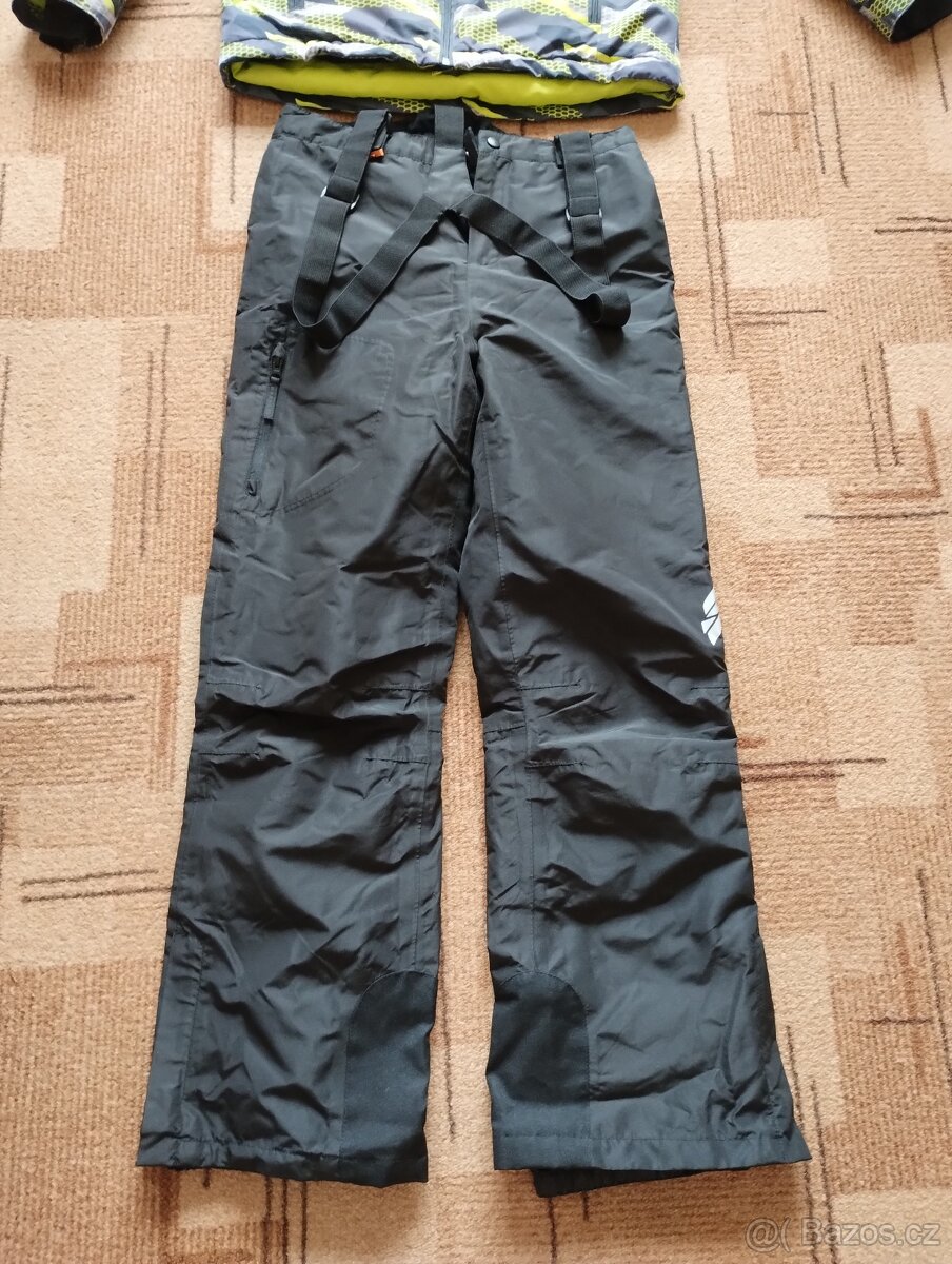 Lyžařské bundy a kalhoty. - 3
