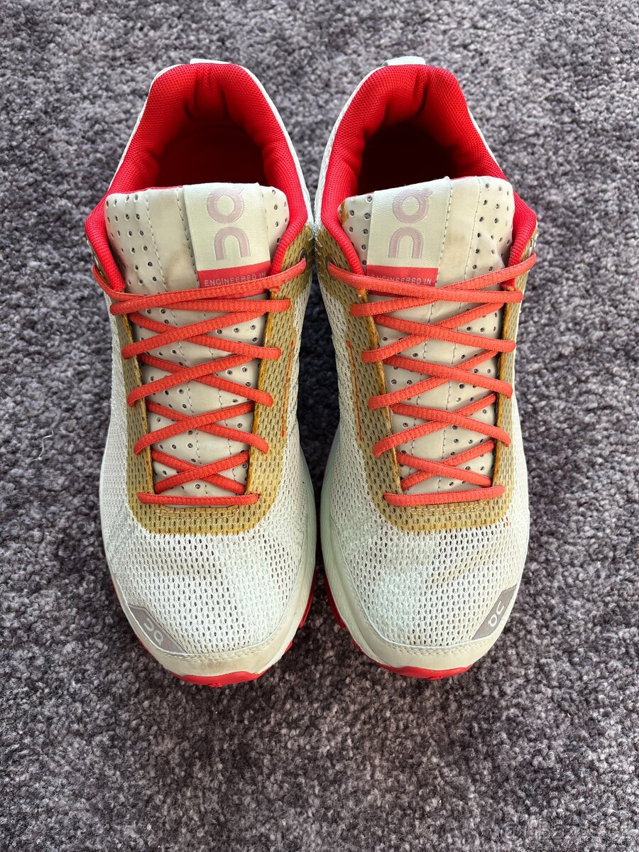 On Running, model Cloudsurfer. Velikost 37,5 - 3