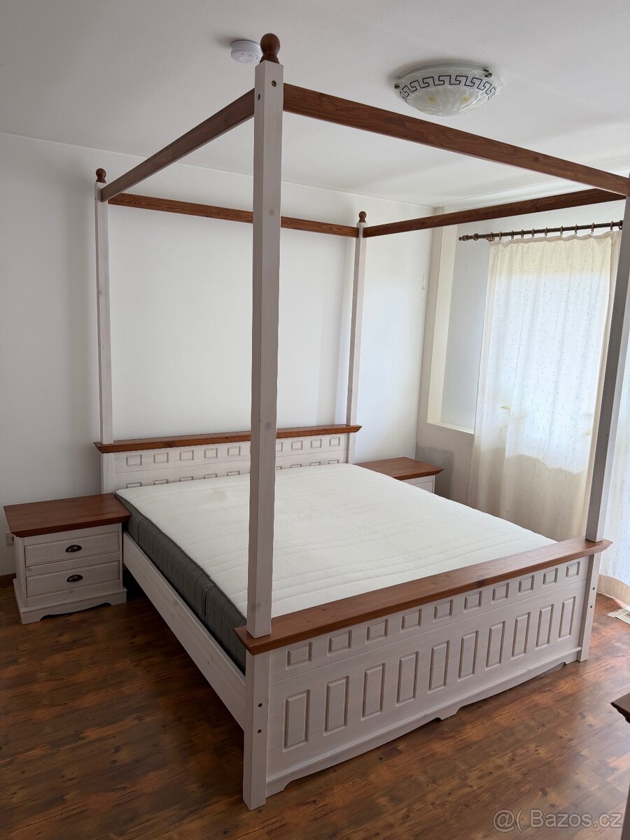 Celomasivní ložnice, postel s nebesy - 3