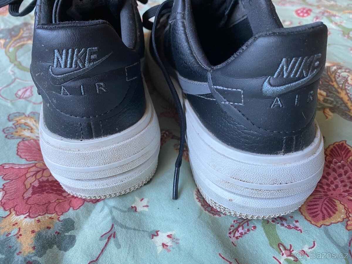 Nike tenisky 38,5 černé - 3
