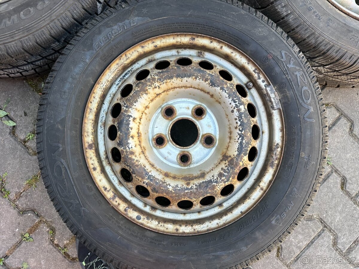 205/65 R16 - 3