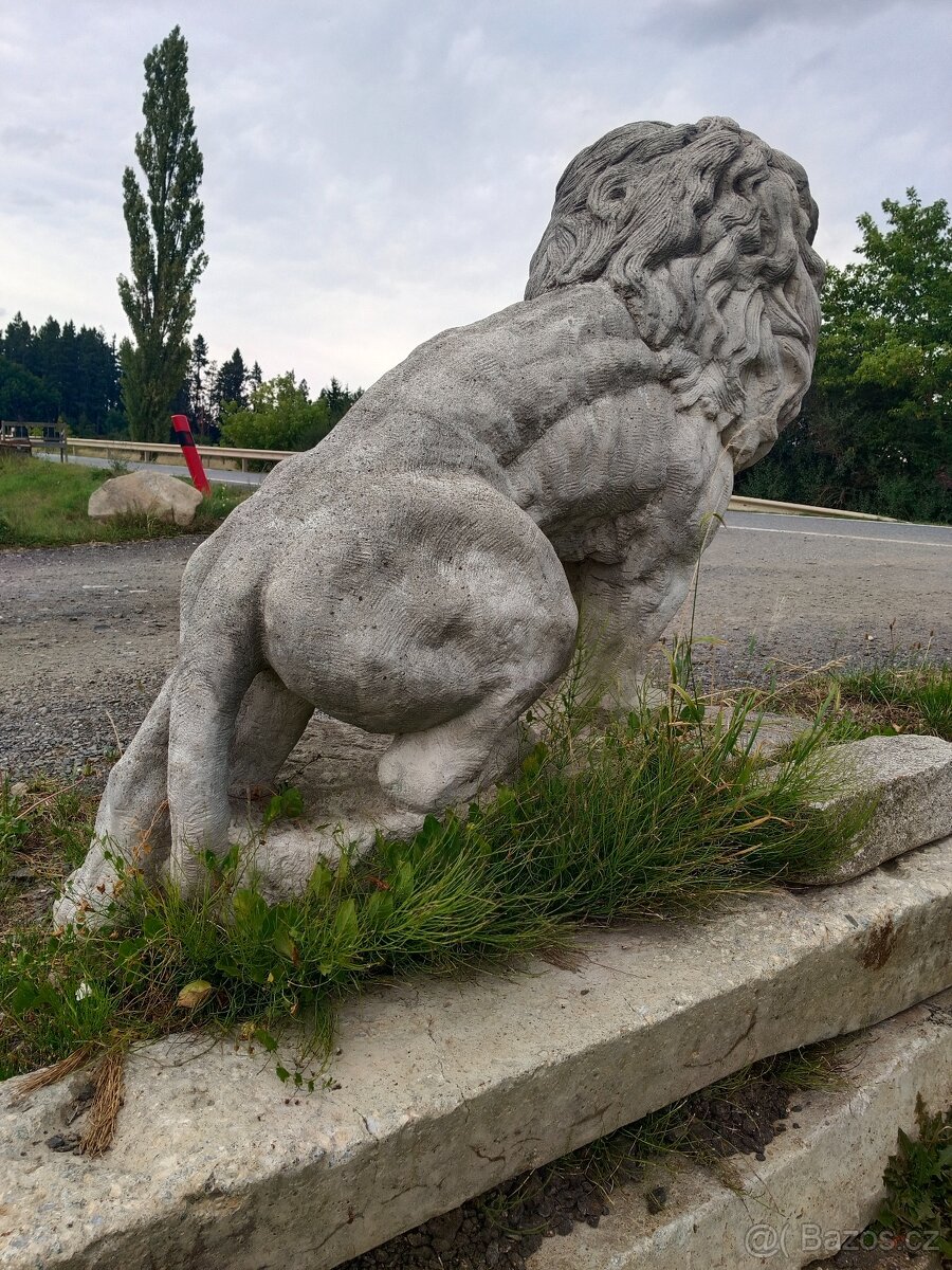 Pískovcový lev litý - 3
