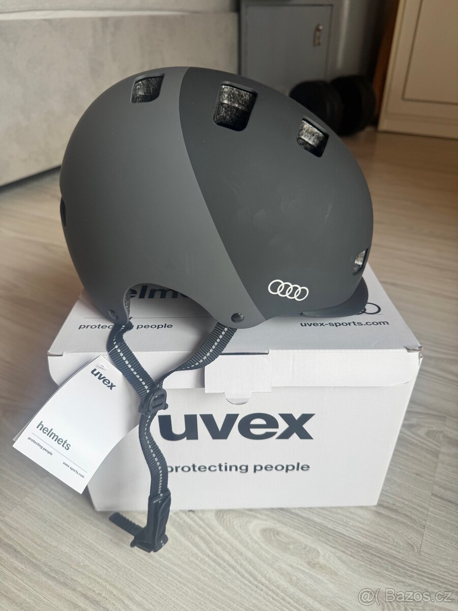 Helma UVEX Audi - 3