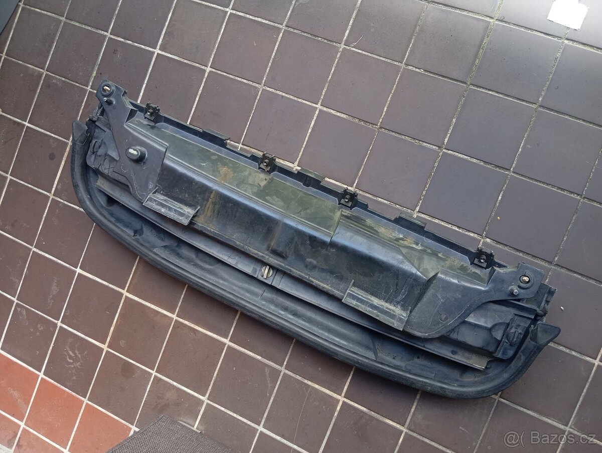 vzduchový kryt e46 330d - 3