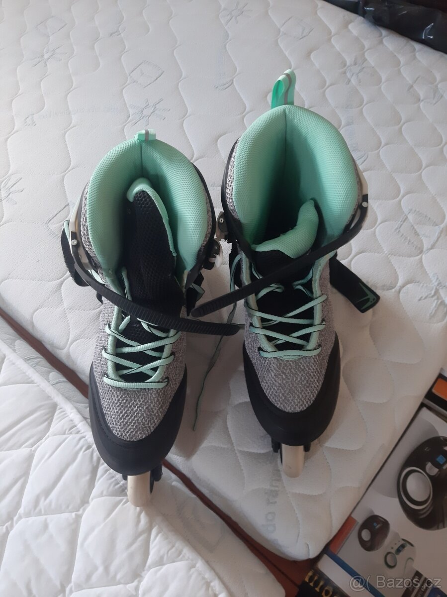 Prodám dámské kolečkové brusle velikost 40 - 3