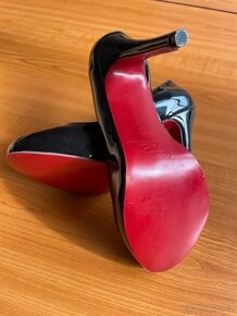 Prodám černé kožené lodičky Christian Louboutin vel.39 - 3