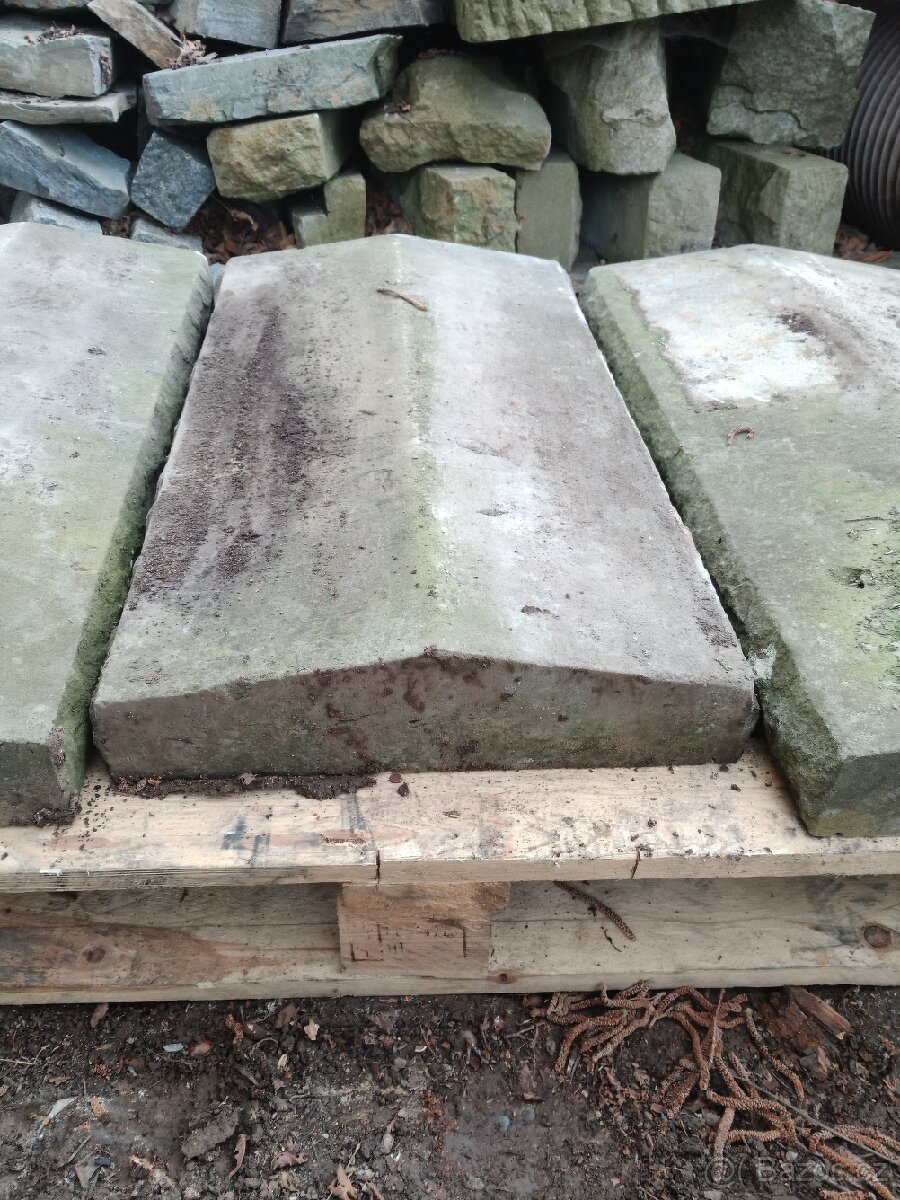 Pískovcová stříška - 3