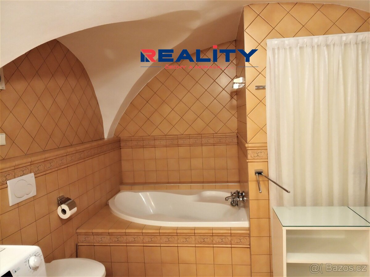 Komfortní prostor k bydlení v centru Litomyšle - 3