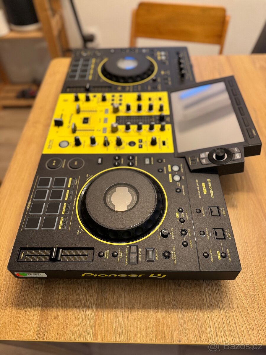 Pioneer XDJ RX3 - 3