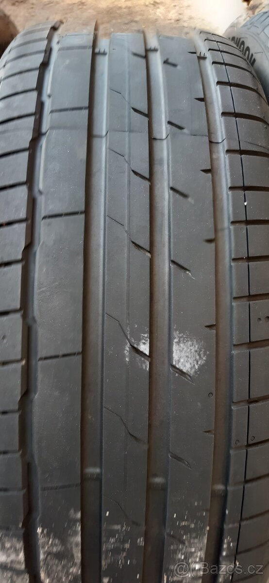 Pneu 235/55R18 4x6mm 2025 - 3