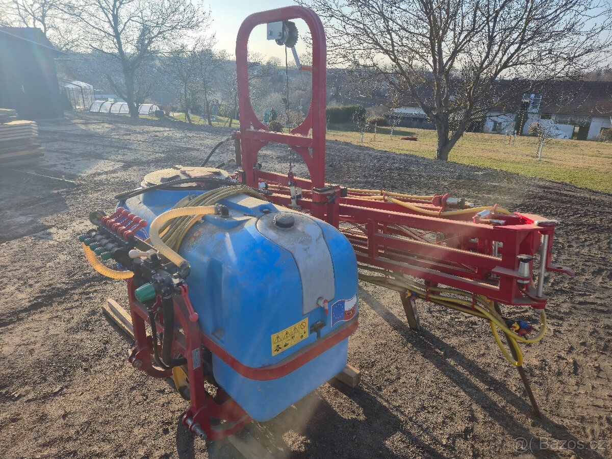 Postřikovač nesený 600L, 15m závěr (P-329/5) - 3