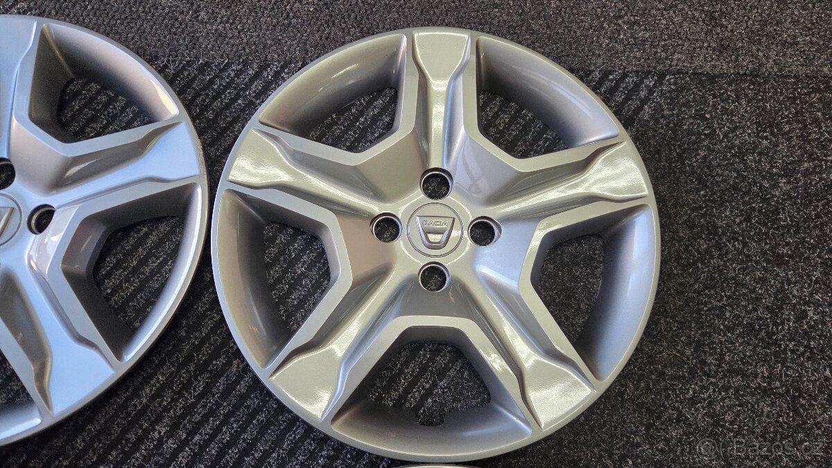 Poklice Dacia R16 - 3