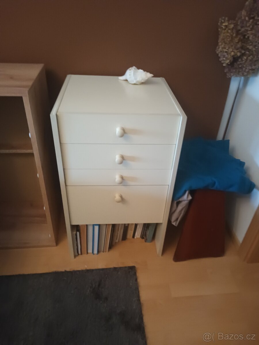 Noční stolky - 3