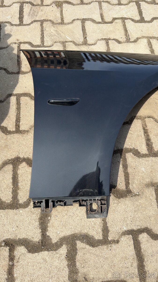 BMW E92 blatník spolujezdec - 3