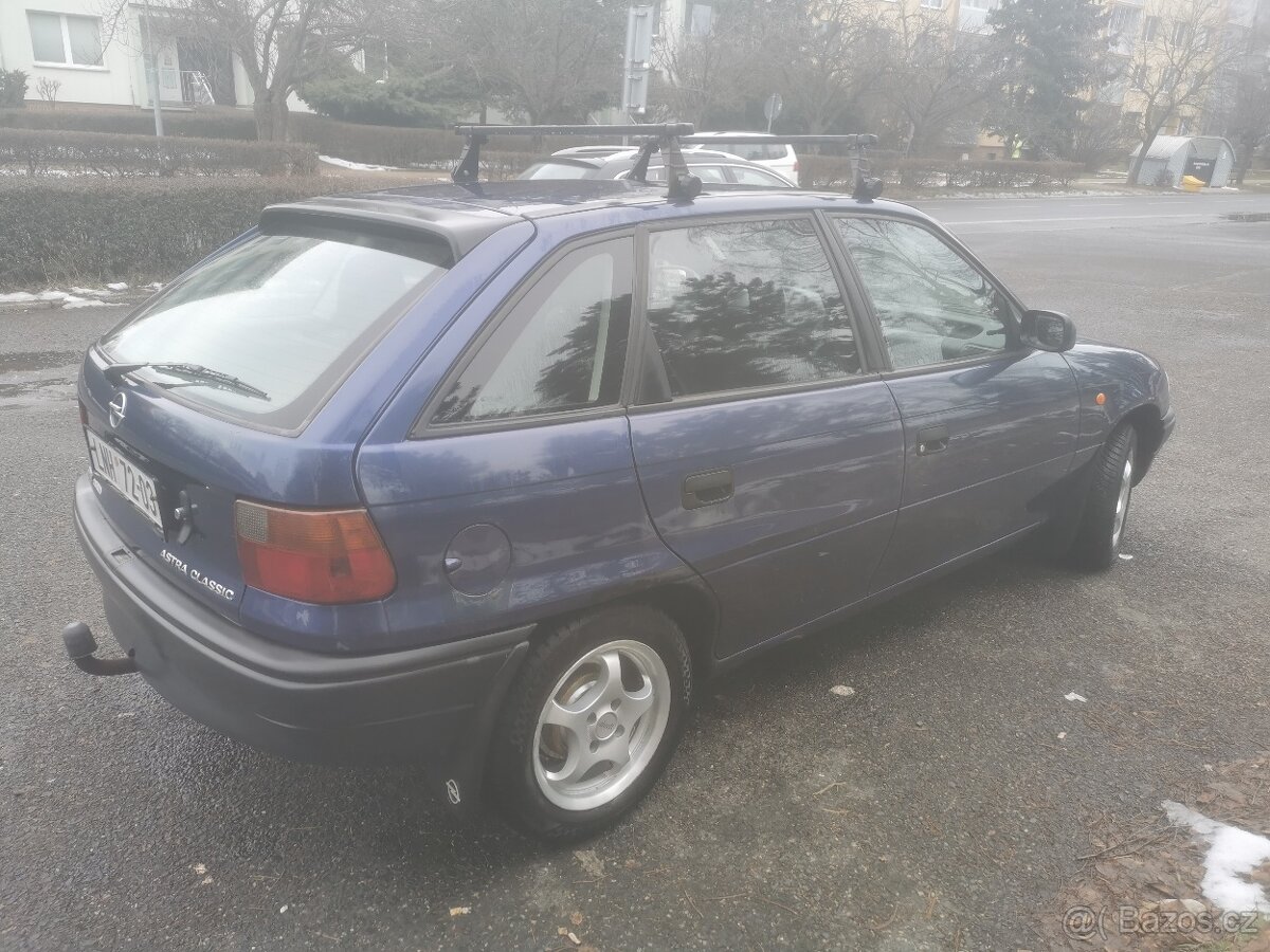Opel Astra F Classic 1.6 benzín - 3