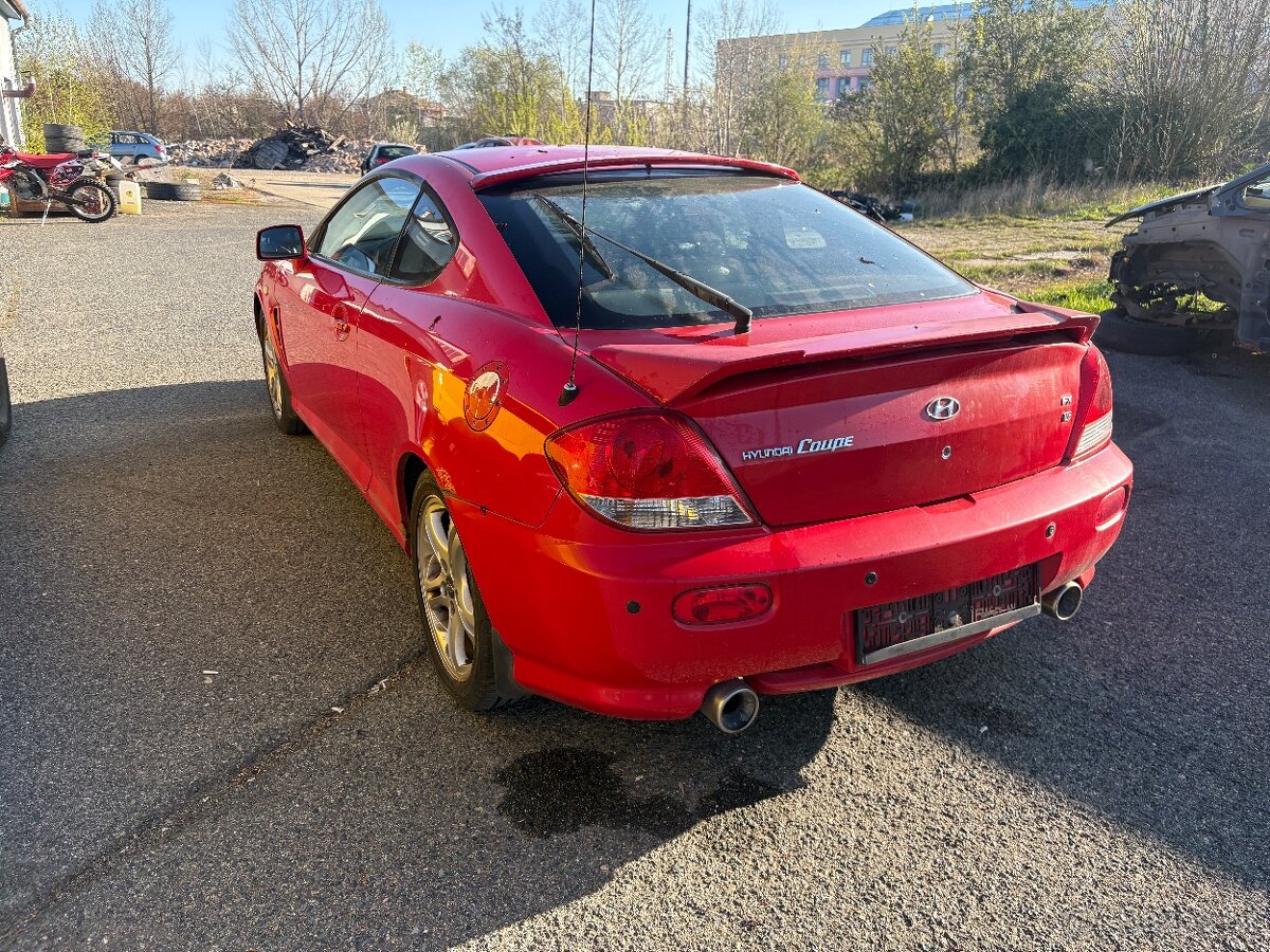 Hyundai coupe 2 , 2,7 v6 - 3