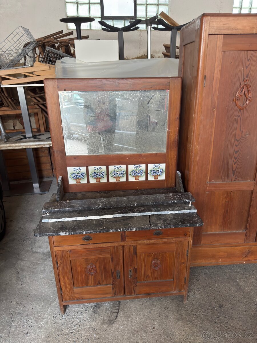 Staré skříně - 3