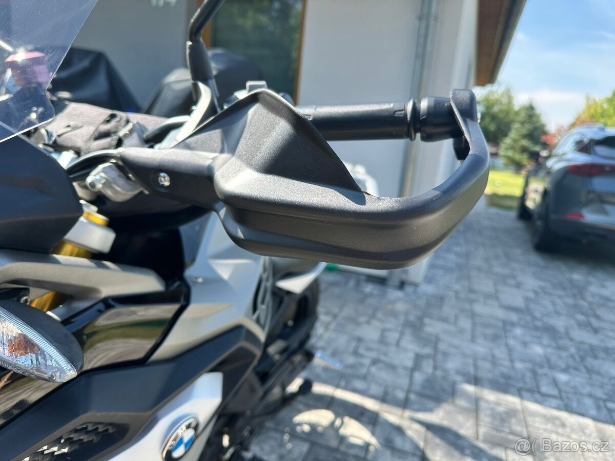 BMW G310 GS, šedá ( motor jen 1.500km )