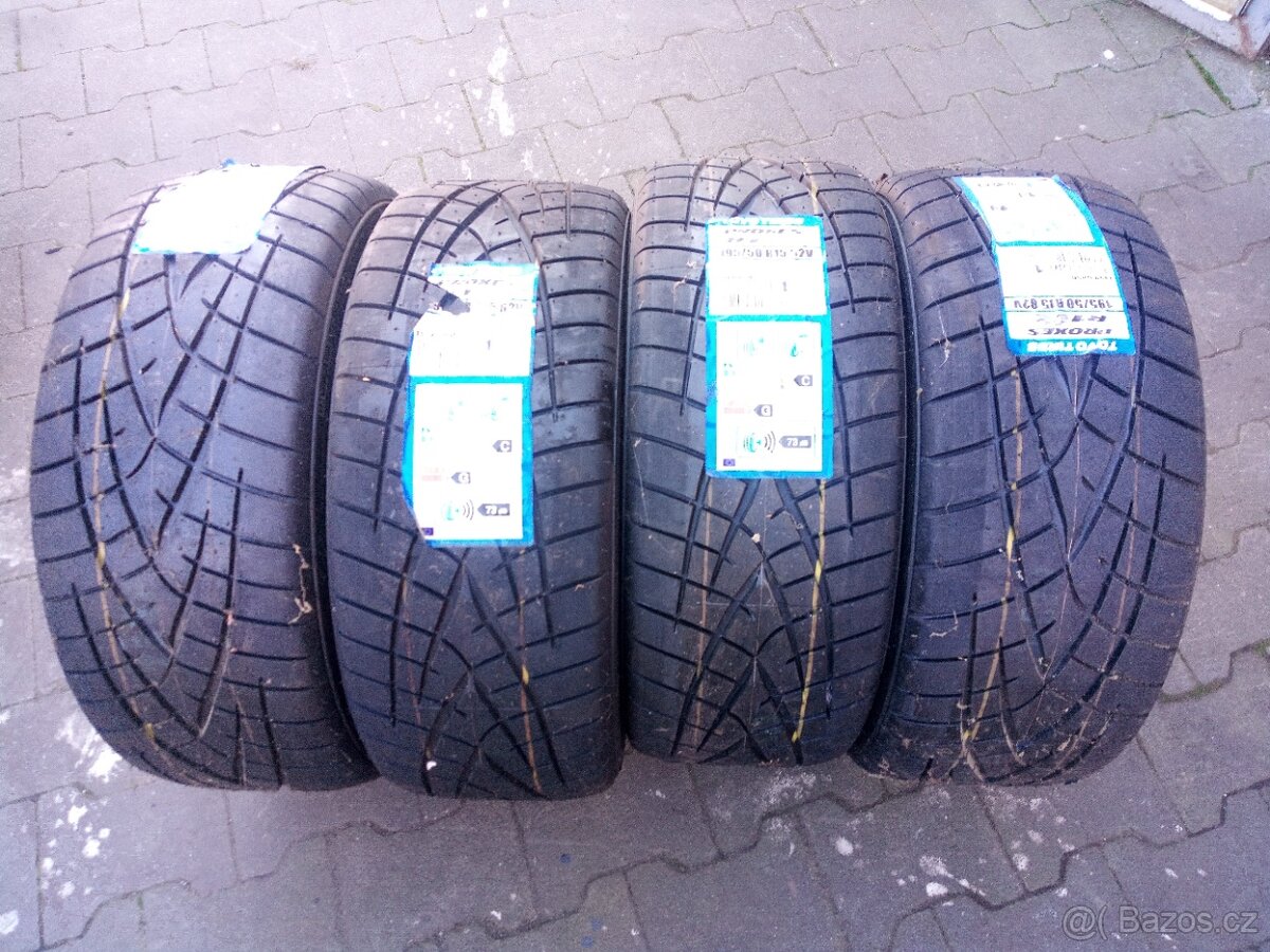 Semislick TOYO 195/50/15 - 3