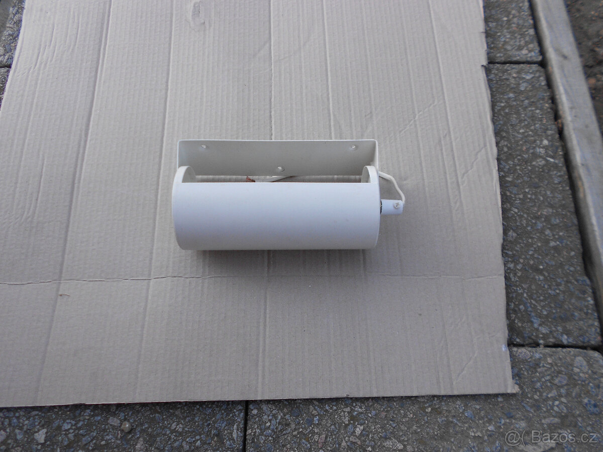 5x světlo, 2x bodovka, 1x "bankovní" lampa, trafa, žárovky - 3