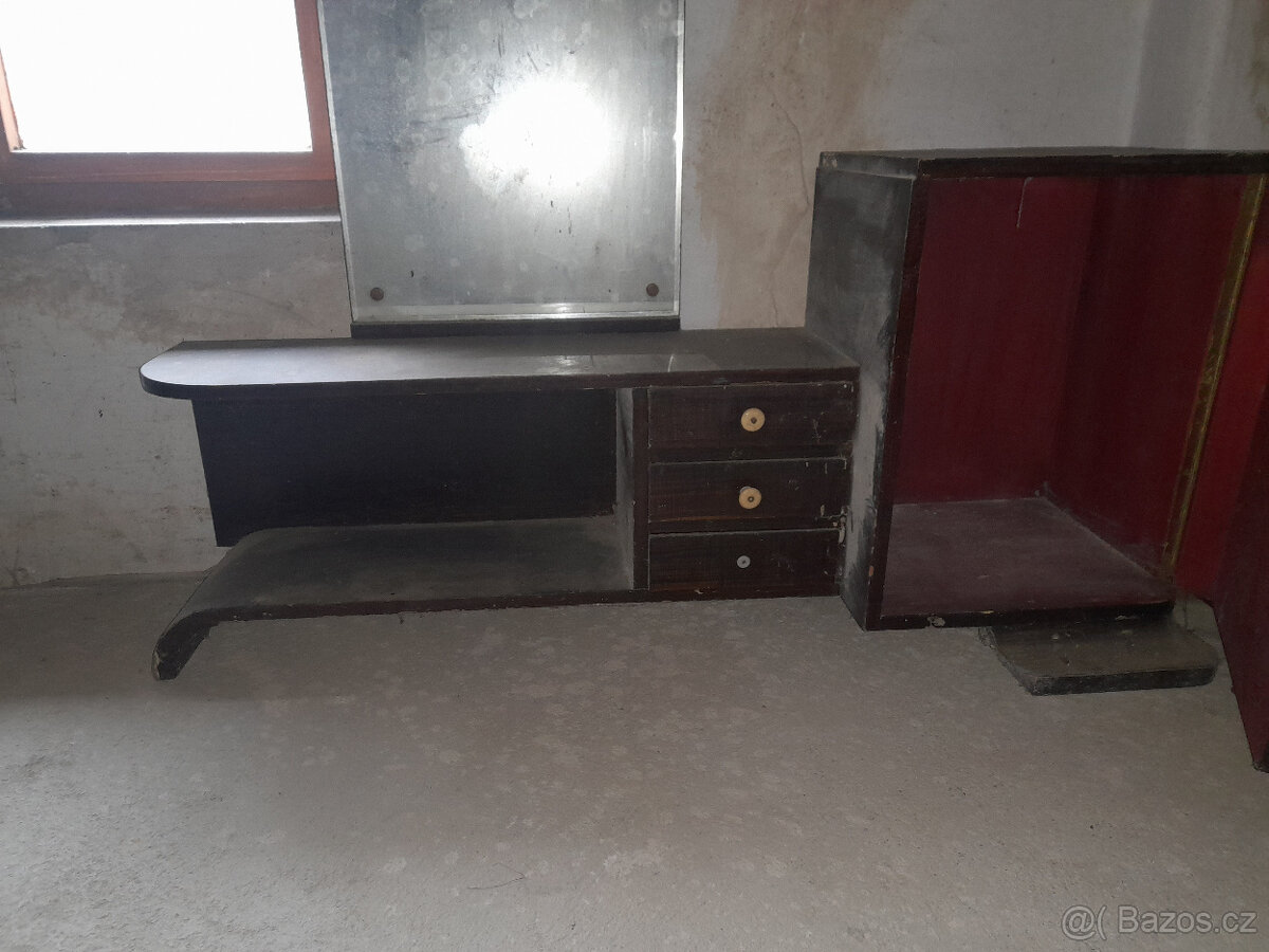 Toaletní stolek se zrcadlem - 3